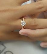 Cincin Tunangan Emas